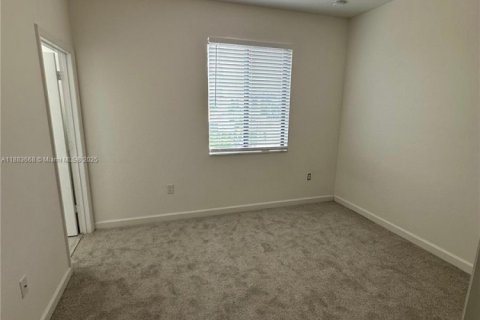 Adosado en alquiler en Miami, Florida, 3 dormitorios, 122.63 m2 № 1929948 - foto 8