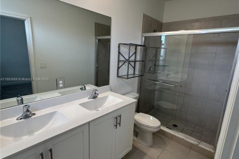 Adosado en alquiler en Miami, Florida, 3 dormitorios, 122.63 m2 № 1929948 - foto 10