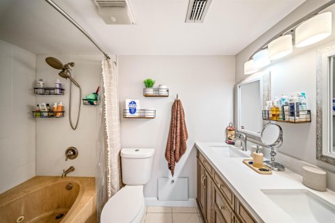 Touwnhouse à vendre à West Palm Beach, Floride: 2 chambres, 113.15 m2 № 2426213 - photo 22