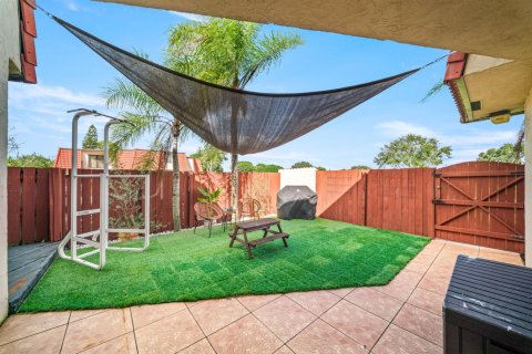 Touwnhouse à vendre à West Palm Beach, Floride: 2 chambres, 113.15 m2 № 2426213 - photo 30