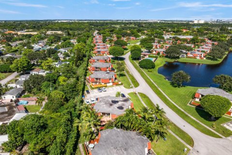 Touwnhouse à vendre à West Palm Beach, Floride: 2 chambres, 113.15 m2 № 2426213 - photo 6