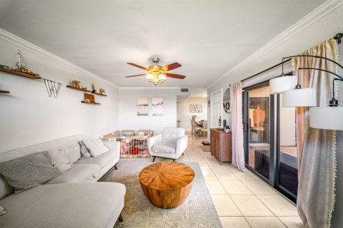 Touwnhouse à vendre à West Palm Beach, Floride: 2 chambres, 113.15 m2 № 2426213 - photo 11