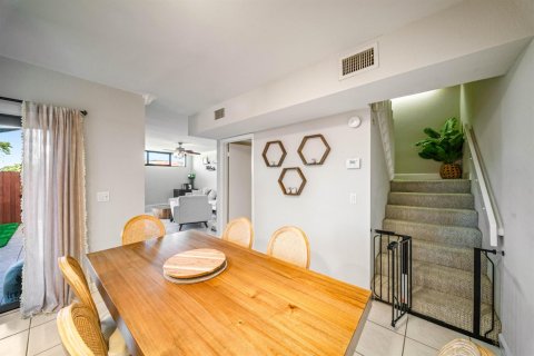 Touwnhouse à vendre à West Palm Beach, Floride: 2 chambres, 113.15 m2 № 2426213 - photo 18