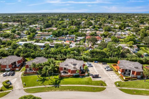 Touwnhouse à vendre à West Palm Beach, Floride: 2 chambres, 113.15 m2 № 2426213 - photo 7