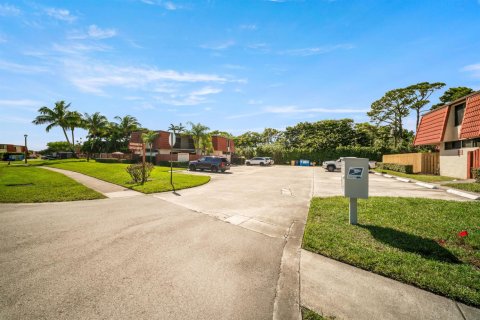 Touwnhouse à vendre à West Palm Beach, Floride: 2 chambres, 113.15 m2 № 2426213 - photo 5