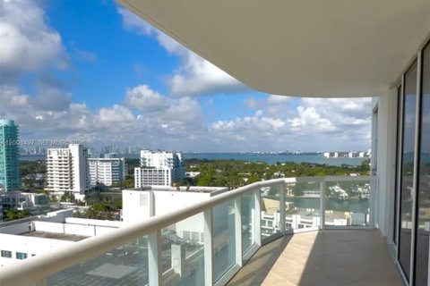 Condominio en alquiler en Miami Beach, Florida, 3 dormitorios, 163.6 m2 № 2170253 - foto 15