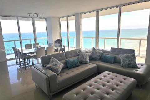 Condominio en Miami Beach, Florida, 3 dormitorios  № 2170253