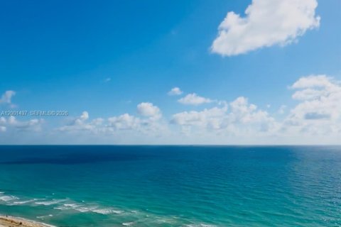Condominio en alquiler en Miami Beach, Florida, 3 dormitorios, 163.6 m2 № 2170253 - foto 23