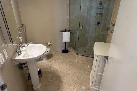 Condominio en alquiler en Miami Beach, Florida, 3 dormitorios, 163.6 m2 № 2170253 - foto 14