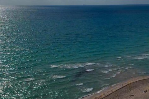 Condominio en alquiler en Miami Beach, Florida, 3 dormitorios, 163.6 m2 № 2170253 - foto 22