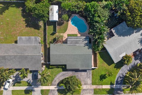 Villa ou maison à louer à Deerfield Beach, Floride: 4 chambres, 148.64 m2 № 2411962 - photo 24