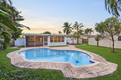 Villa ou maison à louer à Deerfield Beach, Floride: 4 chambres, 148.64 m2 № 2411962 - photo 4