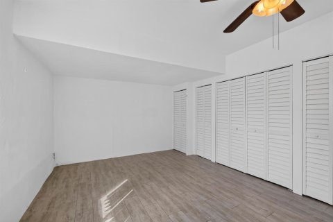 Villa ou maison à louer à Deerfield Beach, Floride: 4 chambres, 148.64 m2 № 2411962 - photo 20