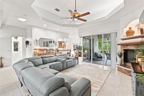 House in Arcadia, Florida 3 bedrooms, 206.99 sq.m. № 2341563 - photo 8