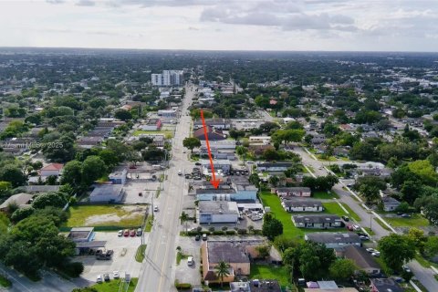 Commercial property in Hollywood, Florida № 1950720 - photo 19