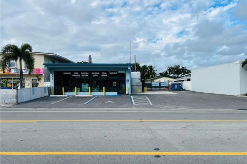 Commercial property in Hollywood, Florida № 1950720 - photo 4