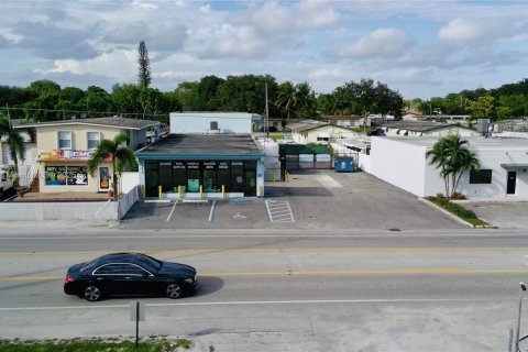 Commercial property in Hollywood, Florida № 1950720 - photo 23