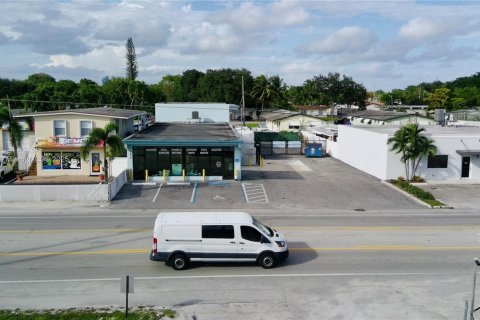 Commercial property in Hollywood, Florida № 1950720 - photo 22