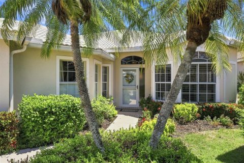 Villa ou maison à vendre à Sarasota, Floride: 2 chambres, 156.91 m2 № 2349598 - photo 3