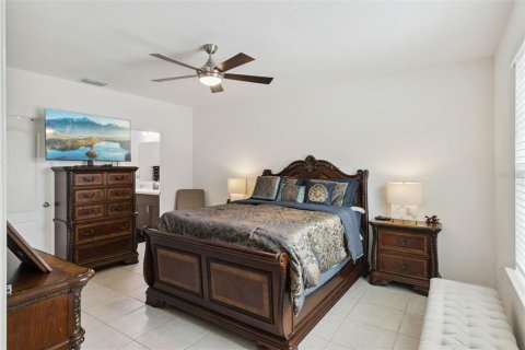 Villa ou maison à vendre à Poinciana, Floride: 4 chambres, 174.1 m2 № 2408772 - photo 10