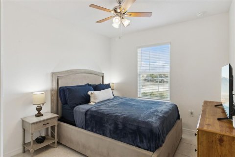 Villa ou maison à vendre à Poinciana, Floride: 4 chambres, 174.1 m2 № 2408772 - photo 13