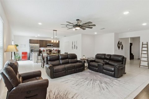 Villa ou maison à vendre à Poinciana, Floride: 4 chambres, 174.1 m2 № 2408772 - photo 6