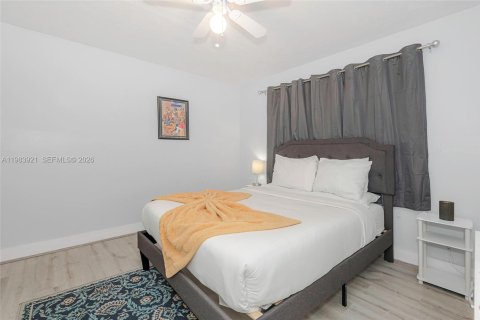 Купить коммерческую недвижимость в Холливуд, Флорида 154.4м2, № 2049496 - фото 21