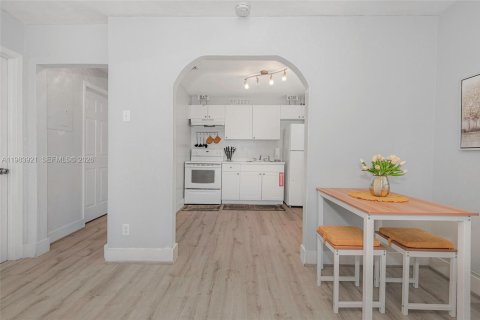 Купить коммерческую недвижимость в Холливуд, Флорида 154.4м2, № 2049496 - фото 29