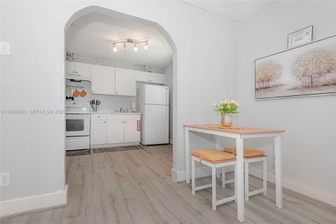 Купить коммерческую недвижимость в Холливуд, Флорида 154.4м2, № 2049496 - фото 28