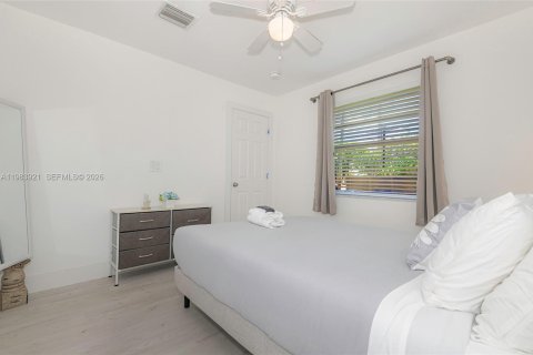 Купить коммерческую недвижимость в Холливуд, Флорида 154.4м2, № 2049496 - фото 14