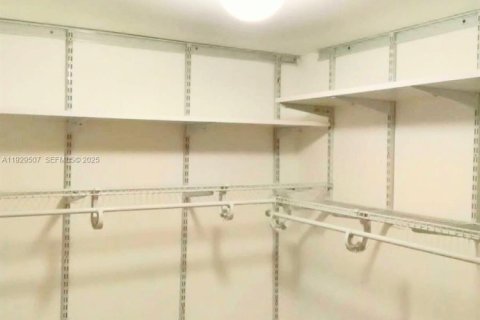 Copropriété à vendre à North Miami, Floride: 1 chambre, 57.23 m2 № 1987660 - photo 8