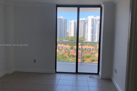 Condo in Aventura, Florida, 2 bedrooms № 1996344 - photo 7