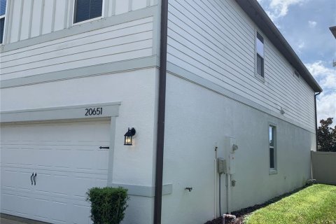 House in Land O' Lakes, Florida 5 bedrooms, 242.94 sq.m. № 2428886 - photo 5