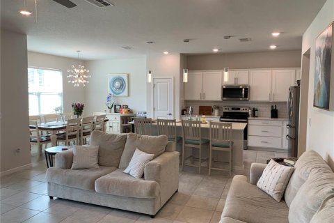 House in Land O' Lakes, Florida 5 bedrooms, 242.94 sq.m. № 2428886 - photo 22
