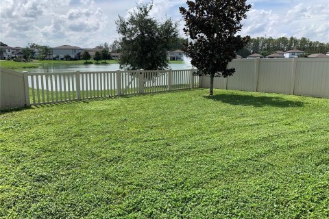 House in Land O' Lakes, Florida 5 bedrooms, 242.94 sq.m. № 2428886 - photo 9