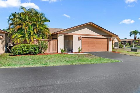 Casa en Fort Myers, Florida 3 dormitorios, 135.27 m2 № 2207108