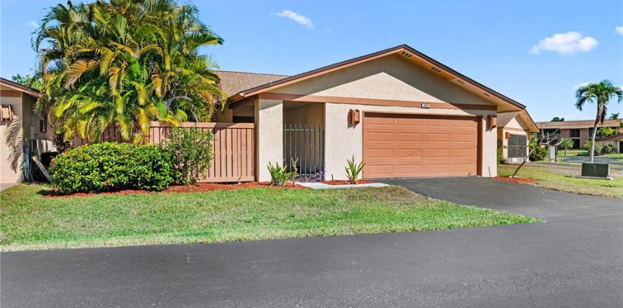 Villa ou maison à Fort Myers, Floride 3 chambres, 135.27 m2 № 2207108