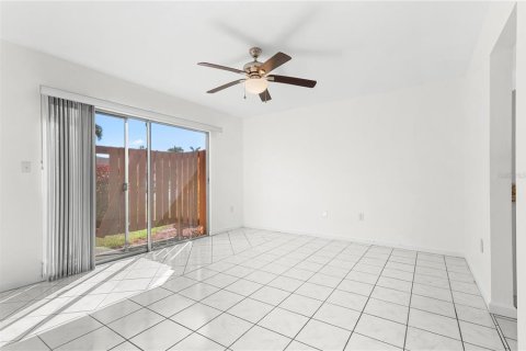 Villa ou maison à vendre à Fort Myers, Floride: 3 chambres, 135.27 m2 № 2207108 - photo 15