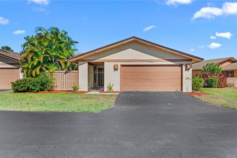 Villa ou maison à vendre à Fort Myers, Floride: 3 chambres, 135.27 m2 № 2207108 - photo 3