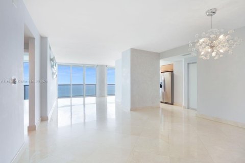 Condominio en venta en Miami Beach, Florida, 2 dormitorios, 129.32 m2 № 1748769 - foto 8