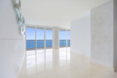 Condominio en venta en Miami Beach, Florida, 2 dormitorios, 129.32 m2 № 1748769 - foto 7