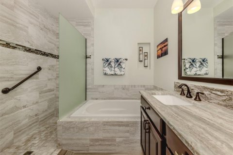 Condo in Venice, Florida, 2 bedrooms  № 1539259 - photo 2