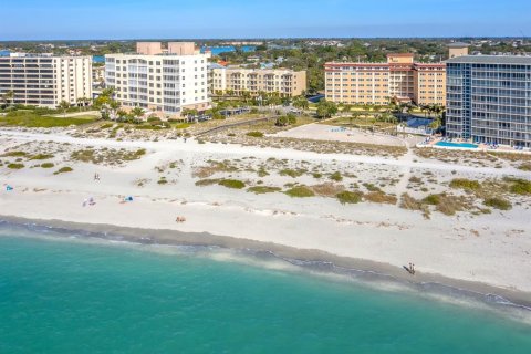 Condo in Venice, Florida, 2 bedrooms  № 1539259 - photo 12