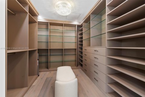 Villa ou maison à vendre à Palmetto Bay, Floride: 8 chambres, 755.2 m2 № 1980441 - photo 23