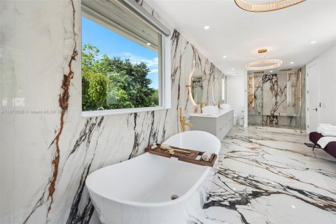 Villa ou maison à vendre à Palmetto Bay, Floride: 8 chambres, 755.2 m2 № 1980441 - photo 20