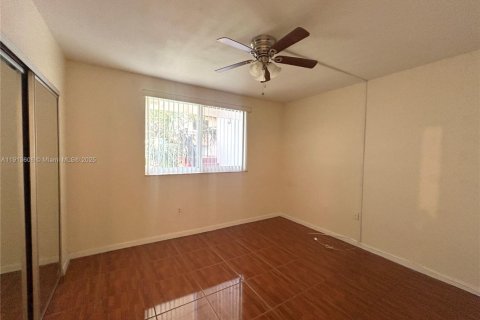 Copropriété à vendre à Sunrise, Floride: 2 chambres, 101.26 m2 № 1968887 - photo 14