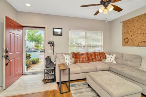 Touwnhouse à vendre à Oldsmar, Floride: 2 chambres, 103.12 m2 № 1791636 - photo 5