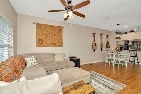Touwnhouse à vendre à Oldsmar, Floride: 2 chambres, 103.12 m2 № 1791636 - photo 8
