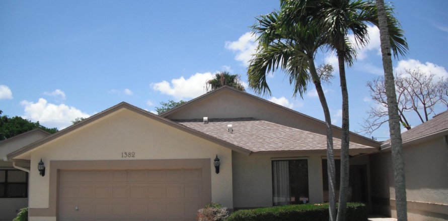 Apartment in Boca Raton, Florida 4 bedrooms, 209.96 sq.m. № 2086330