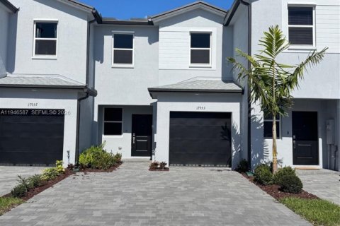 Townhouse in Miami, Florida 3 bedrooms № 2002820